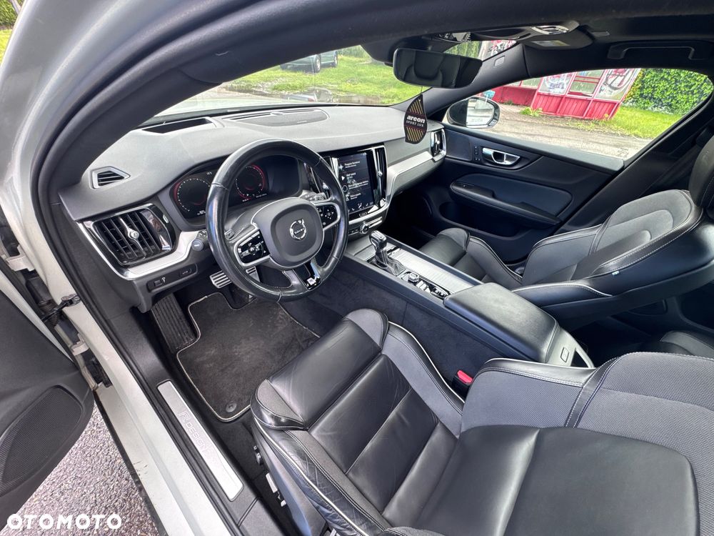 Volvo S60 T6 AWD R-Design - 18