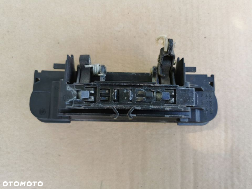 Klamka prawy przód Audi A6 C5 LY5X 4B0839865 - 2