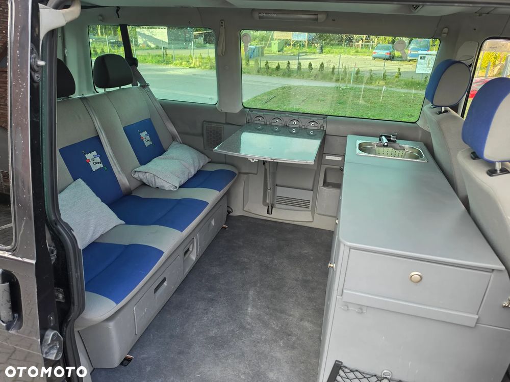Volkswagen Multivan Standard - 12