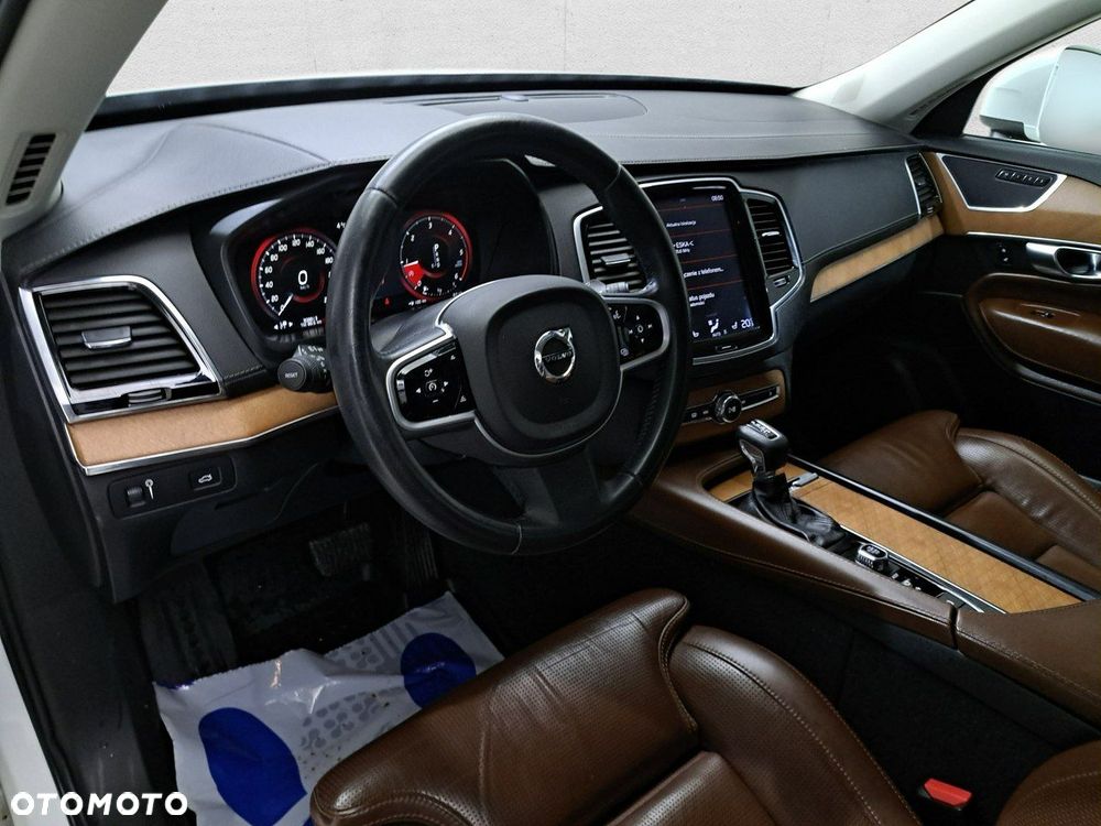 Volvo XC 90 - 11