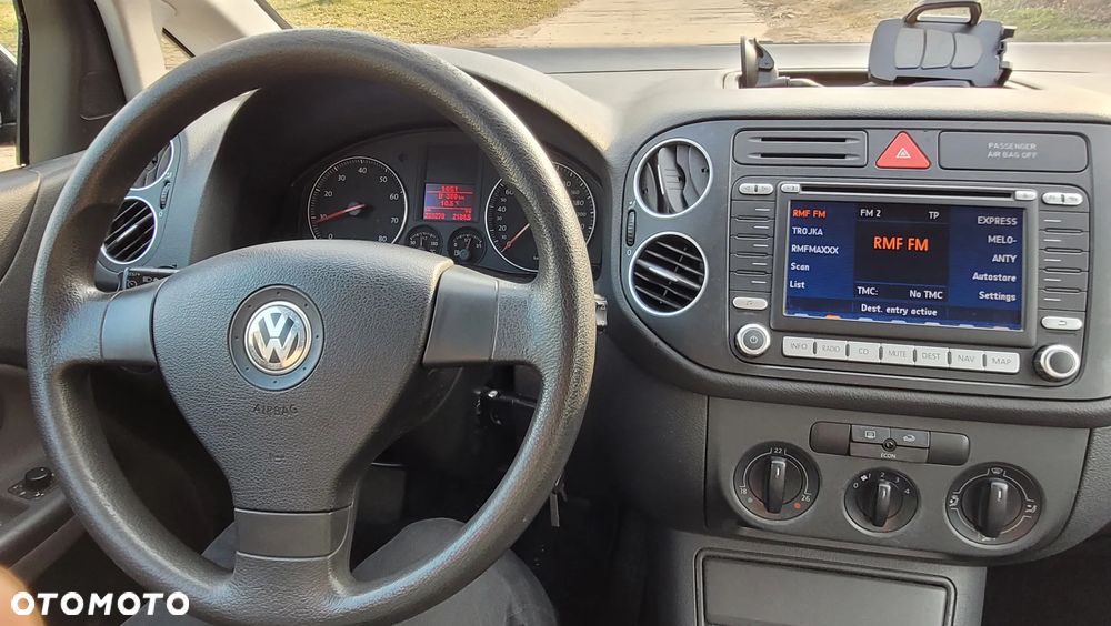 Volkswagen Golf Plus 1.6 FSI Comfortline - 25