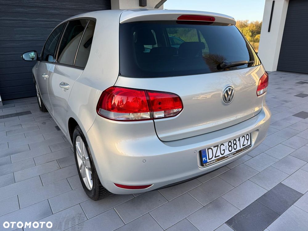 Volkswagen Golf - 10
