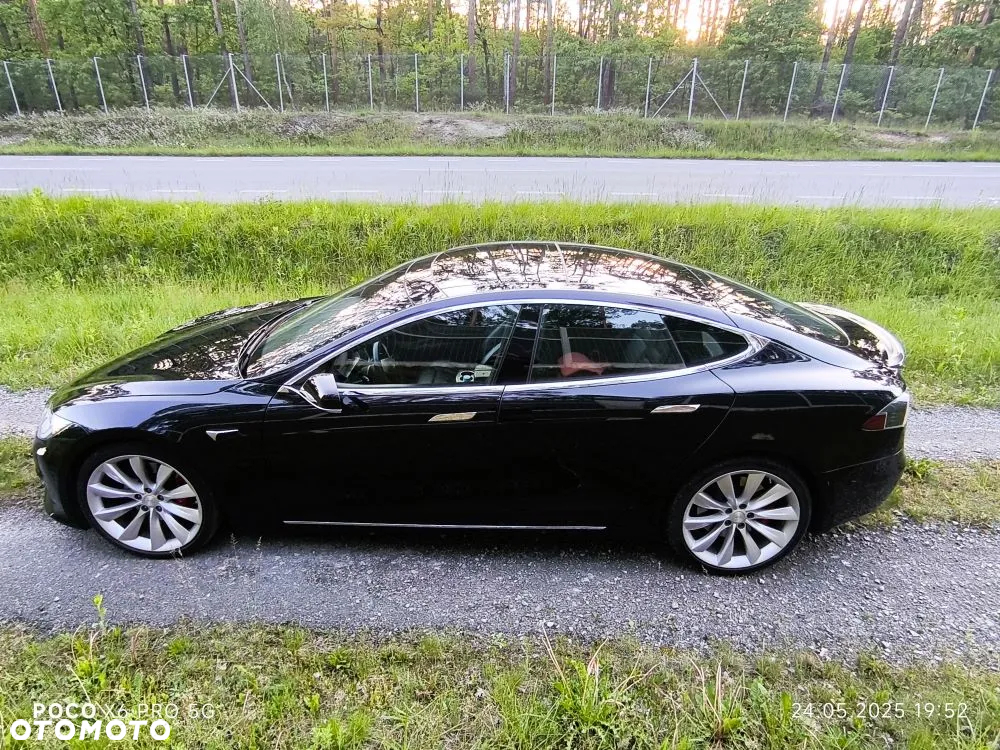 Tesla Model S Performance - 11