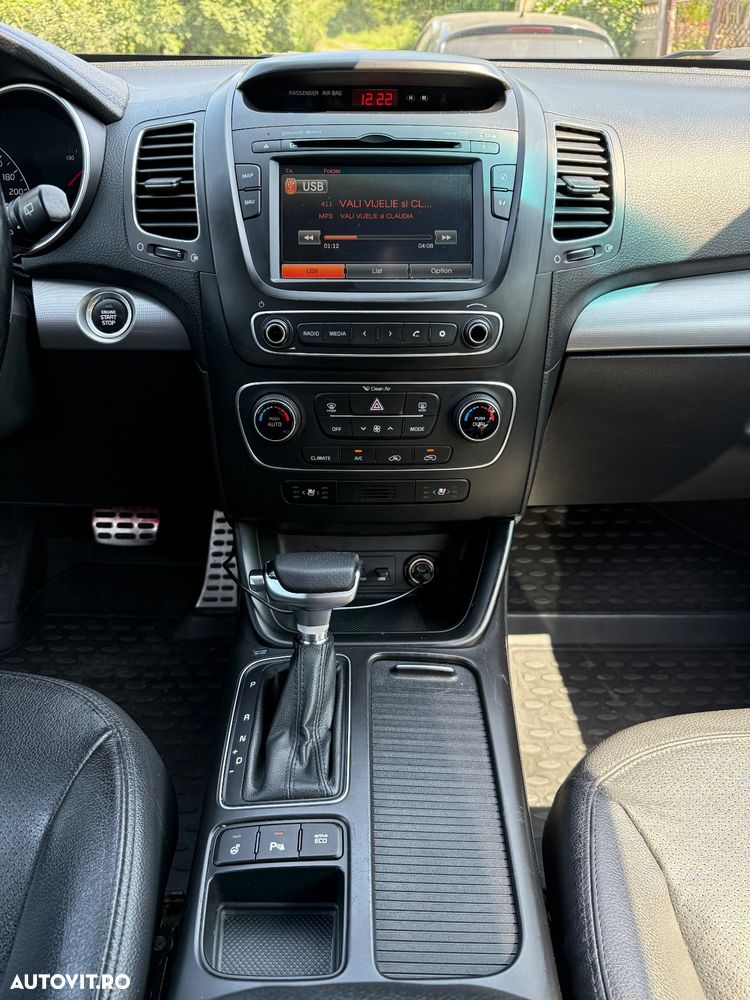 Kia Sorento 2.2 DSL 4x4 Aut. Classic - 6