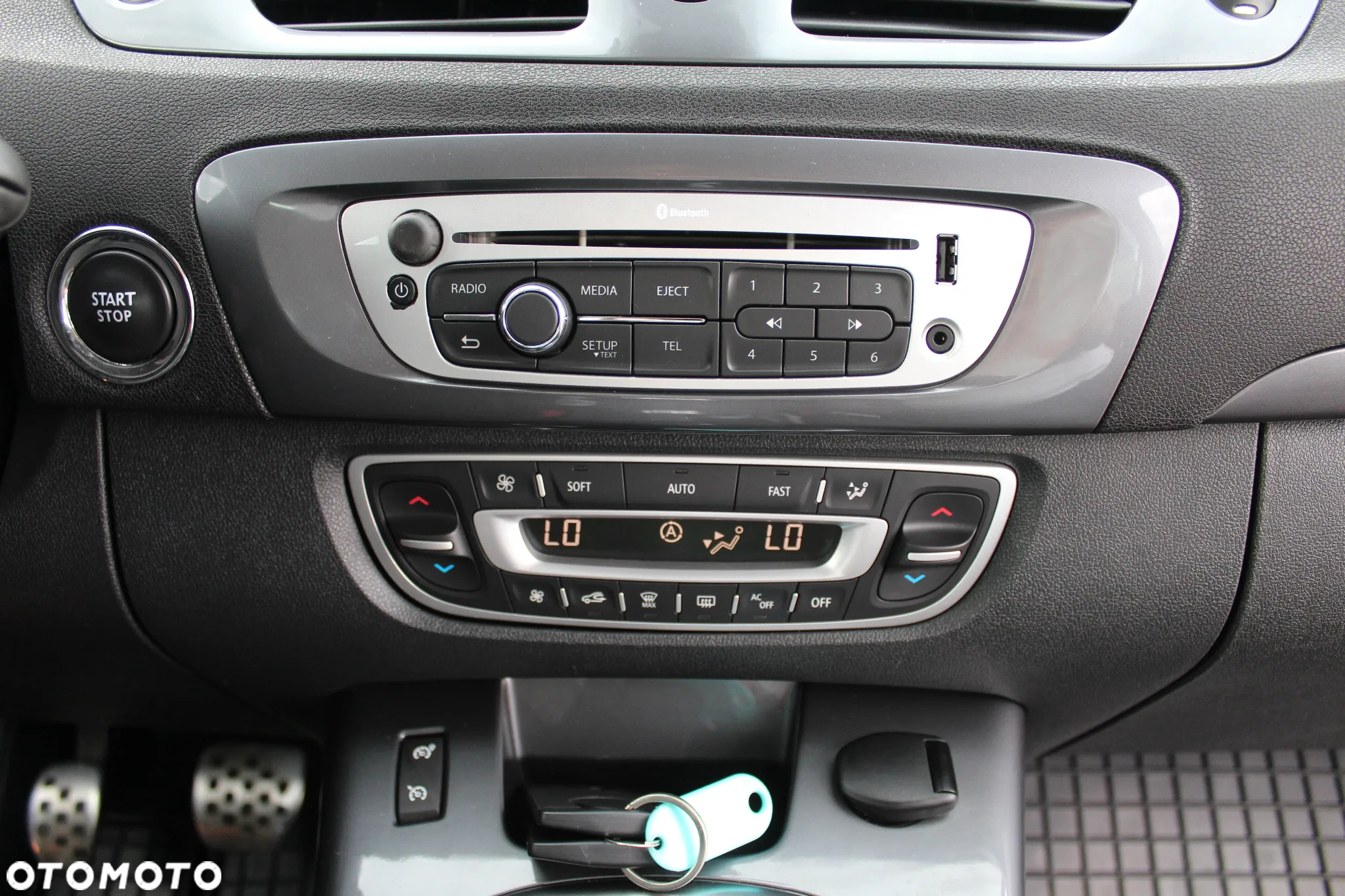Renault Scenic ENERGY TCe 130 S&S Xmod Bose Edition - 25