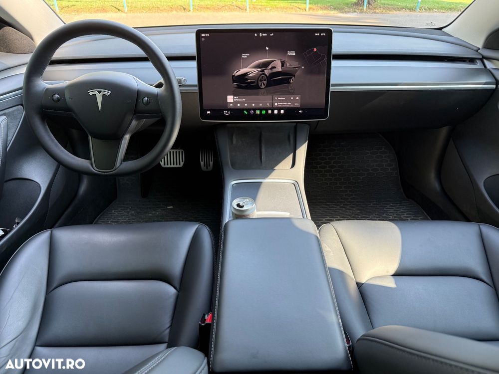 Tesla Model 3 - 6