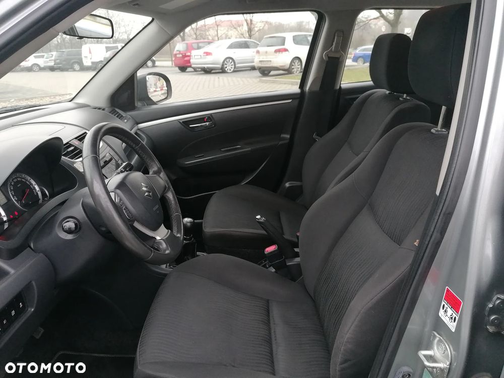 Suzuki Swift - 12