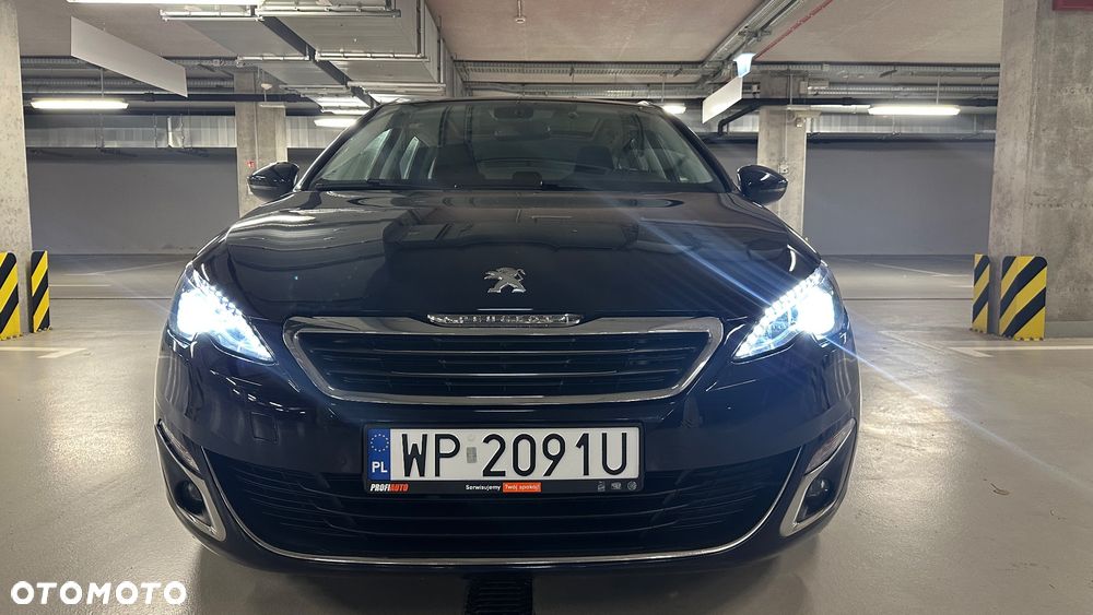 Peugeot 308 1.6 BlueHDi Allure S&S - 17