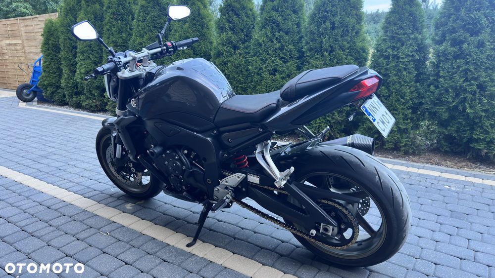 Yamaha FZ - 9