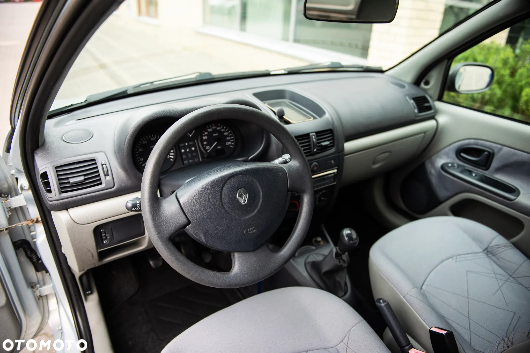 Renault Clio 1.2 Campus Authentique - 18