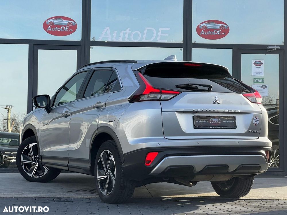 Mitsubishi Eclipse-Cross Plug-In Hybrid 4WD Plus Select - 3