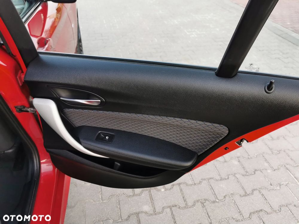 BMW Seria 1 118d Edition M Sport Shadow - 16