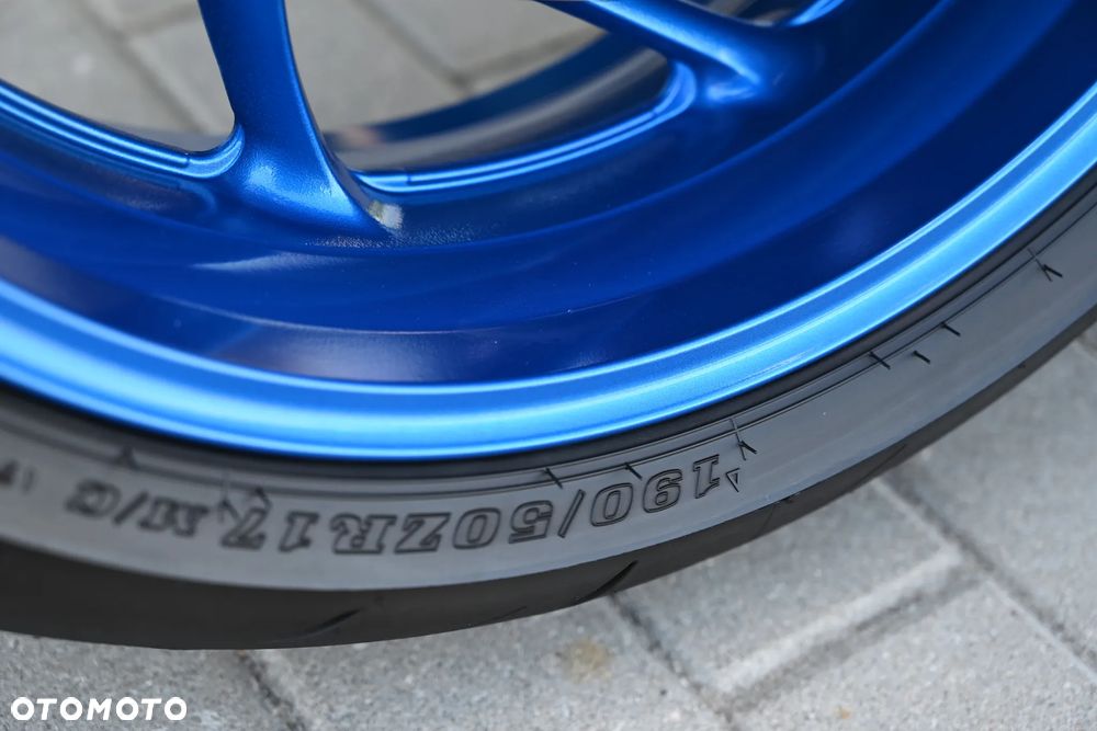 Suzuki GSX 1000 - 38