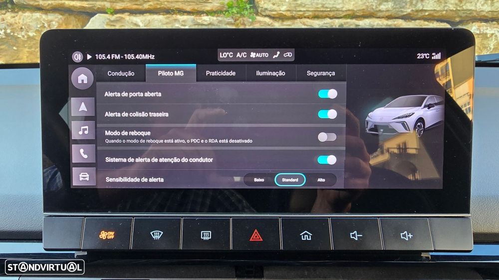 MG MG4 64 kWh Luxury - 28