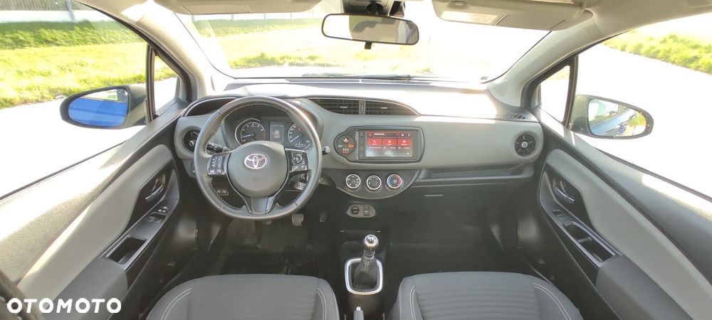 Toyota Yaris 1.5 Premium - 4