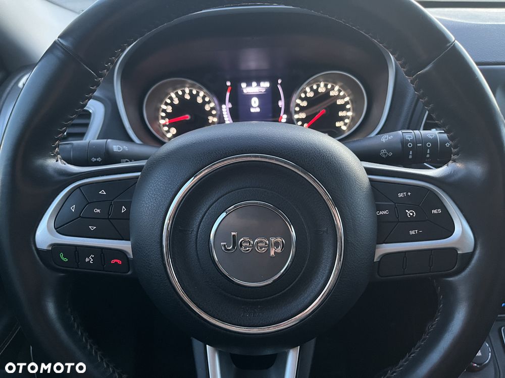 Jeep Compass - 10