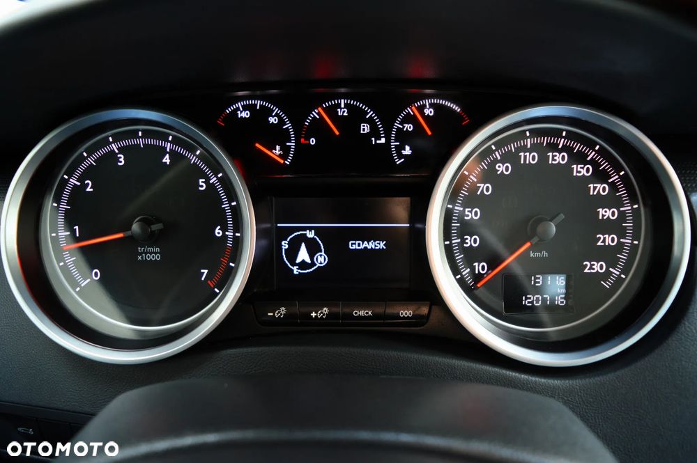 Peugeot 508 1.6 e-THP Allure S&S - 40