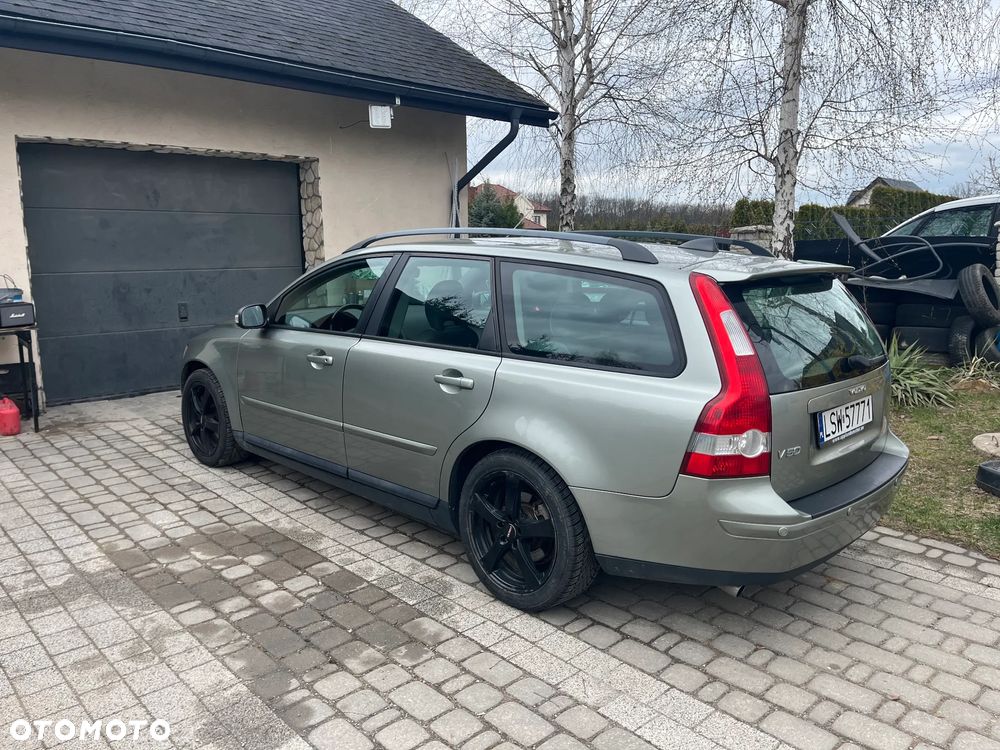 Volvo V50 T5 Momentum - 4