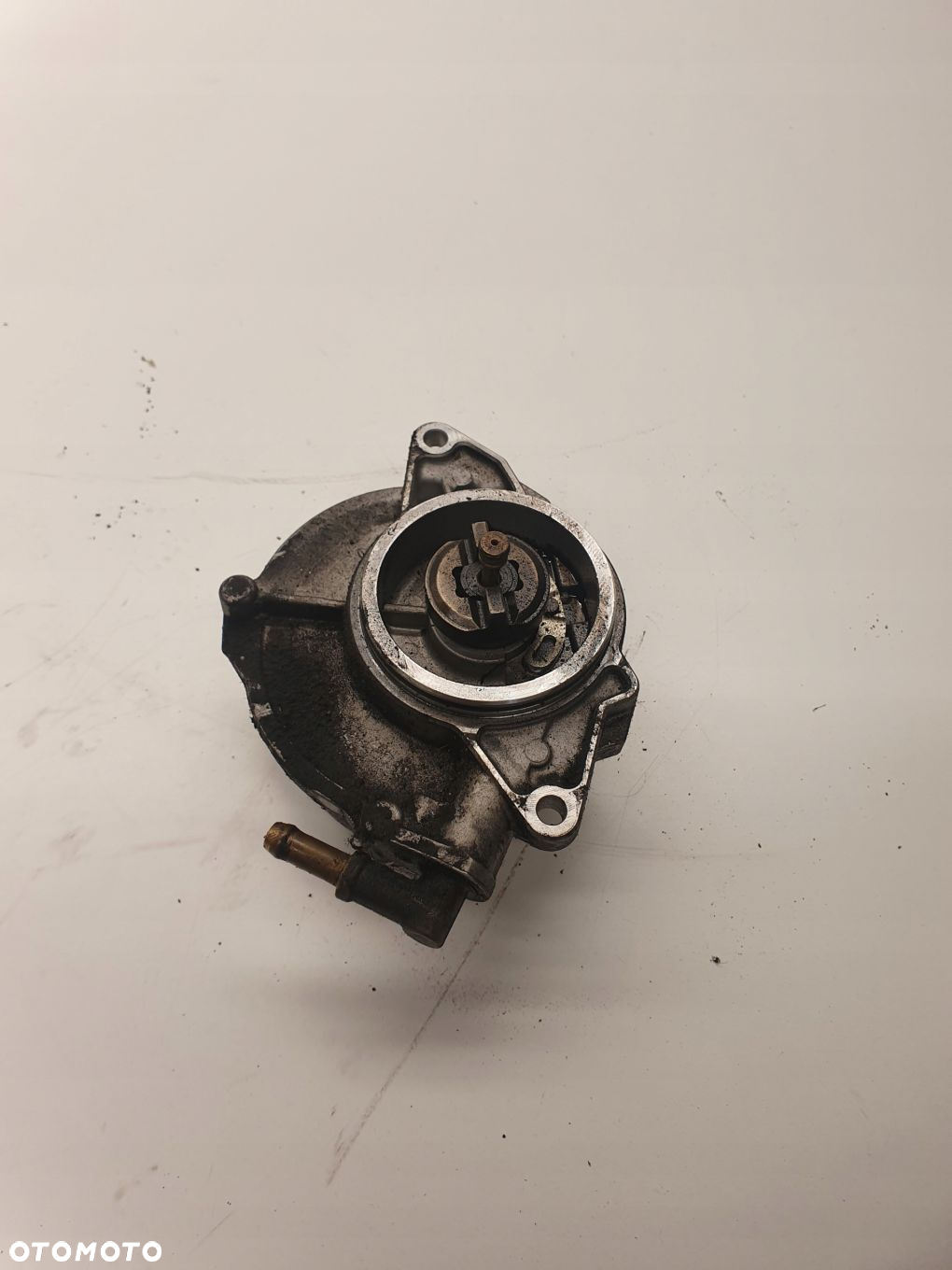 POMPA VACUM AUDI A6 C6 3.0 TDI BMK ASB 057145100AF - 2