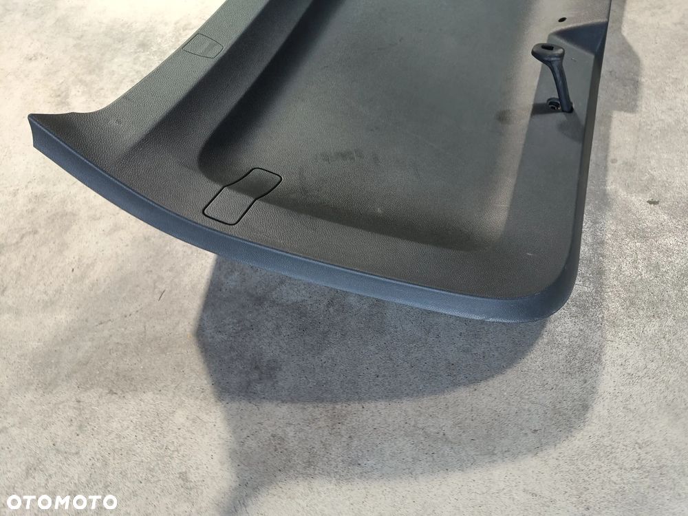 Tapicerka klapy bagażnika Skoda Karoq Boczek Plastik Osłona 57A867975 - 10