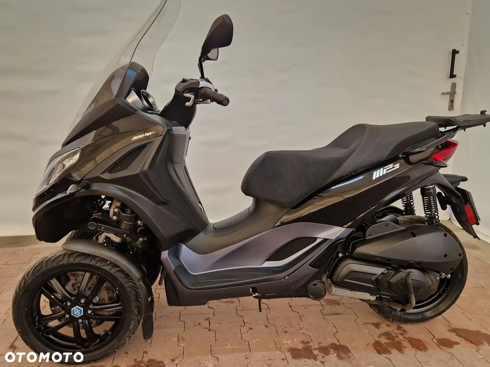 Piaggio MP-3 - 9