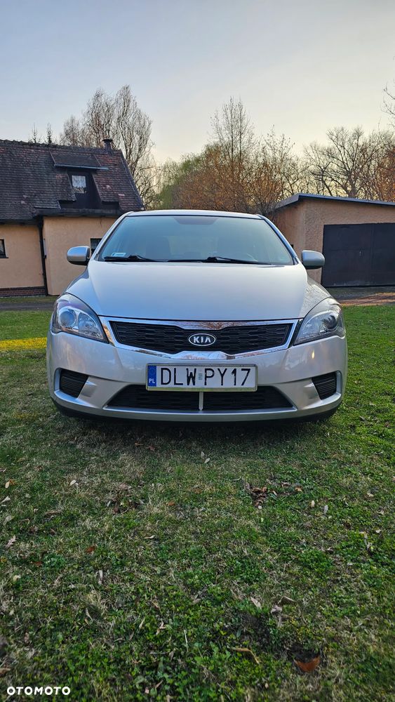 Kia Ceed 1.4 CVVT ISG Attract - 2