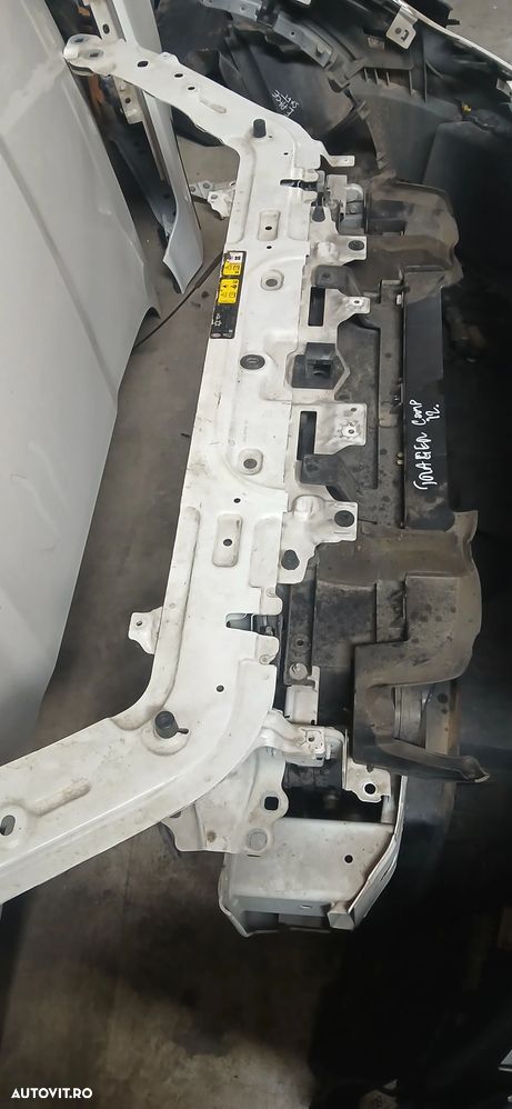 Fata completa Jaguar E-Pace R-Dynamic 2.0 D 2019 - 9