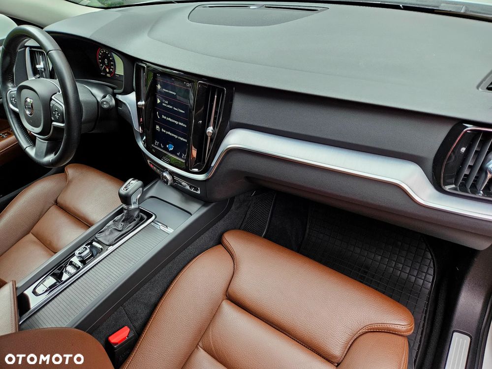 Volvo V60 T4 Momentum Pro - 15