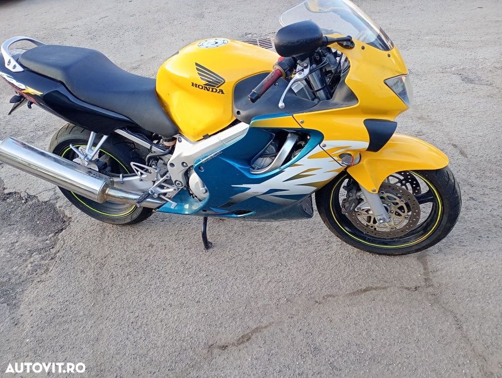 Dezmembrez motocicleta honda cbr 600f fabricatie 2000 piese honda cbr - 2