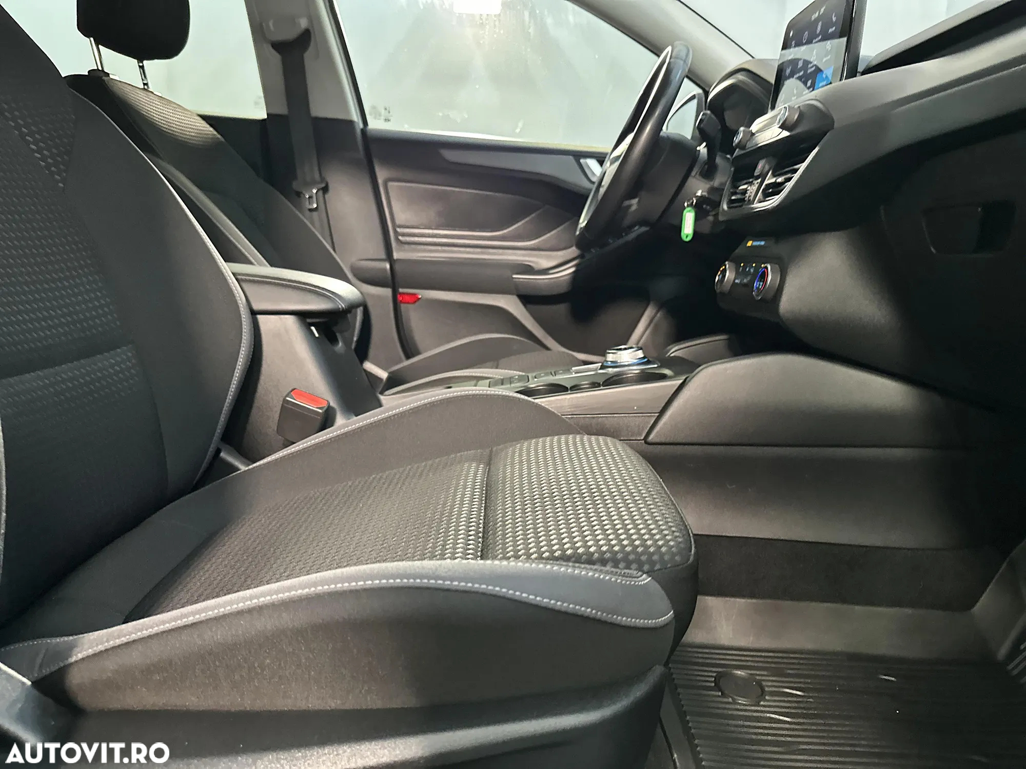 Ford Focus - 11