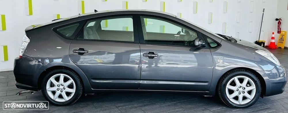 Toyota Prius - 6