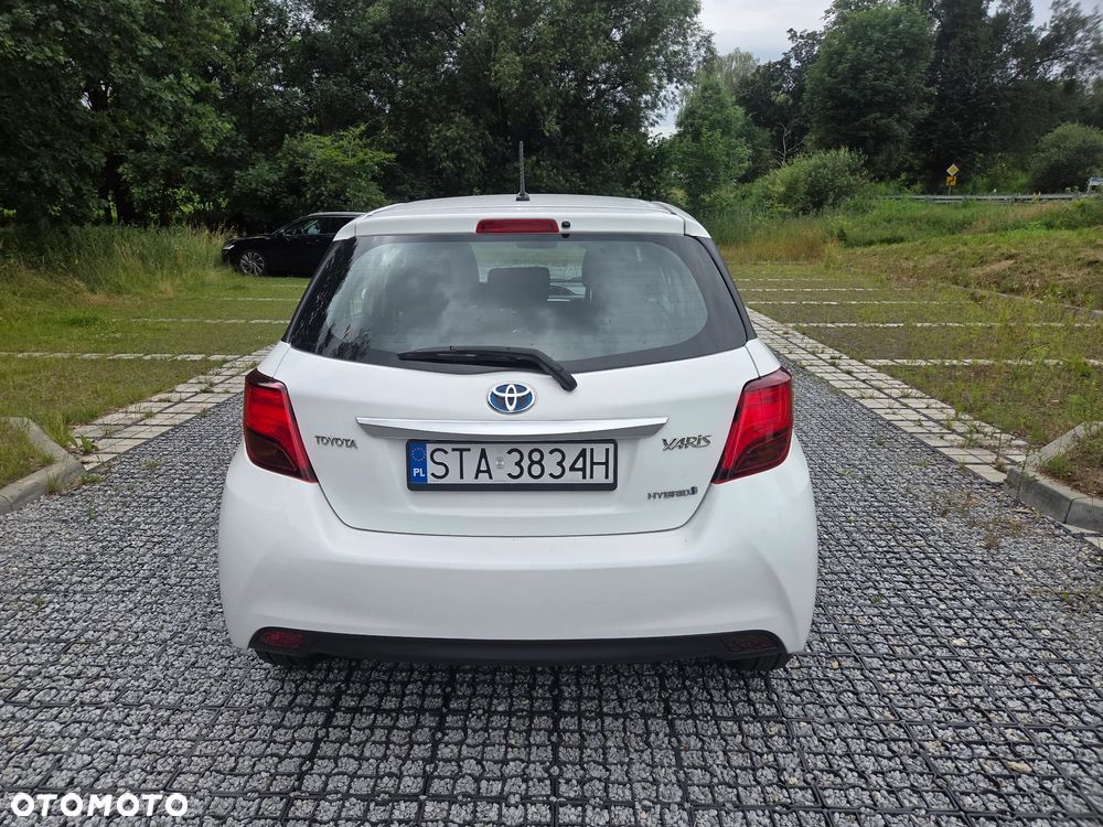 Toyota Yaris Hybrid 100 Sol - 7