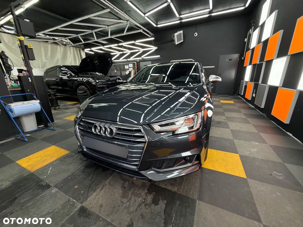Audi A4 Limousine - 5