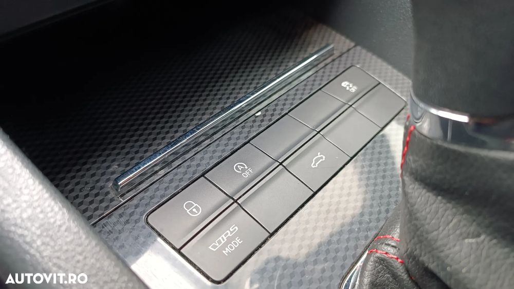 Skoda Octavia 2.0 TDI DSG 4X4 RS - 23