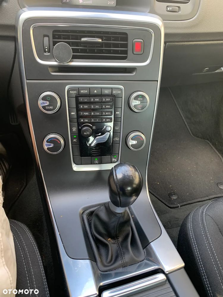 Volvo S60 T3 Kinetic - 9