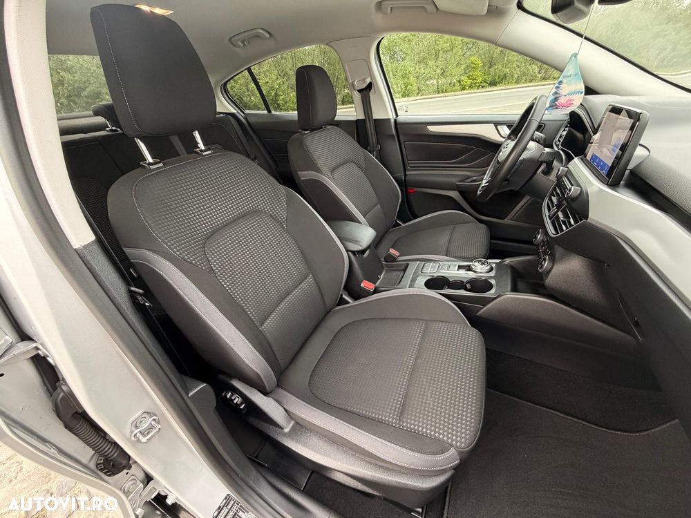 Ford Focus 1.0 EcoBoost Titanium - 18