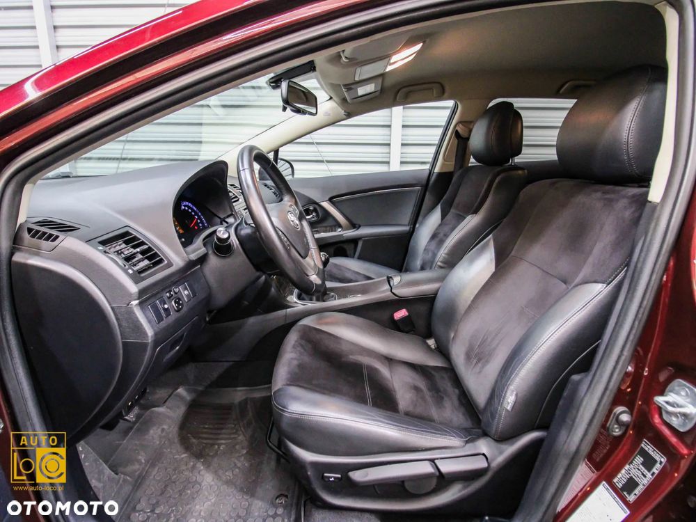 Toyota Avensis 2.0 D-4D Premium - 12