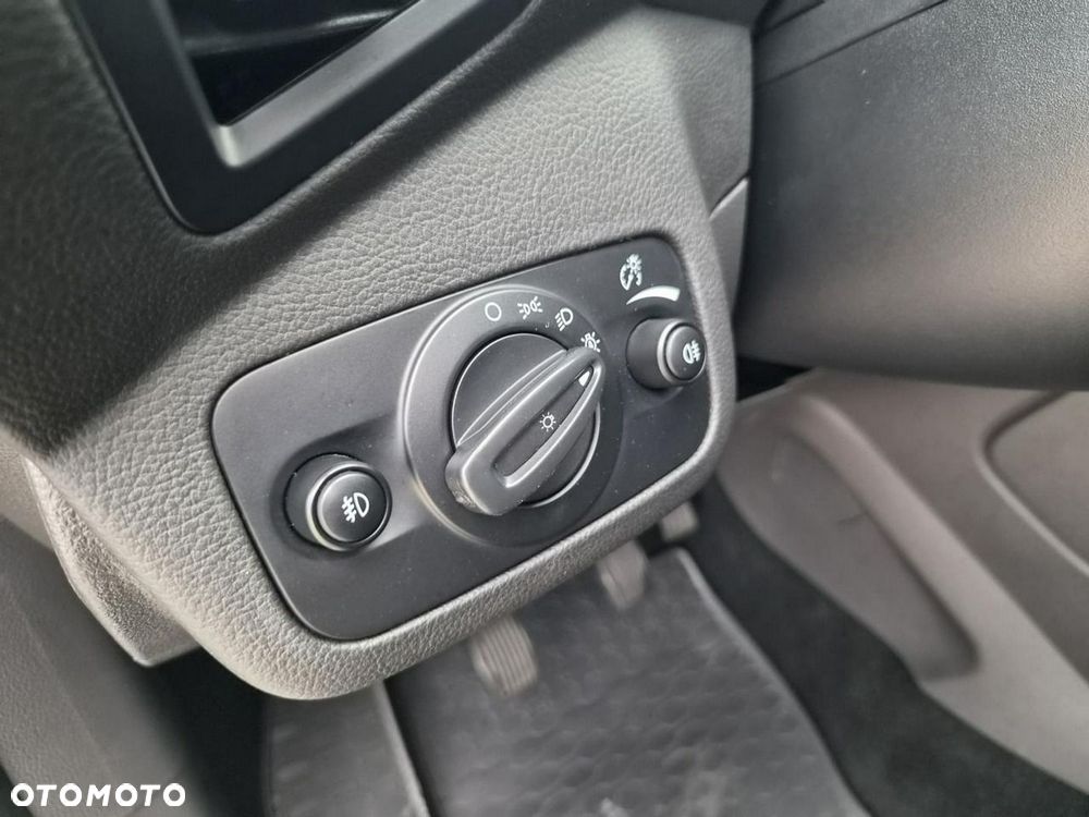 Ford Kuga - 21