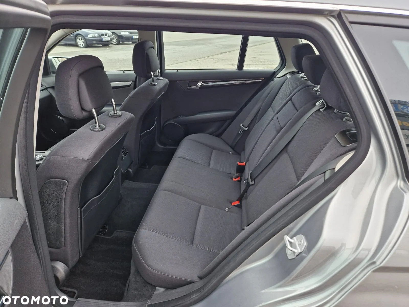 Mercedes-Benz Klasa C 180 T CGI BlueEFFICIENCY - 21