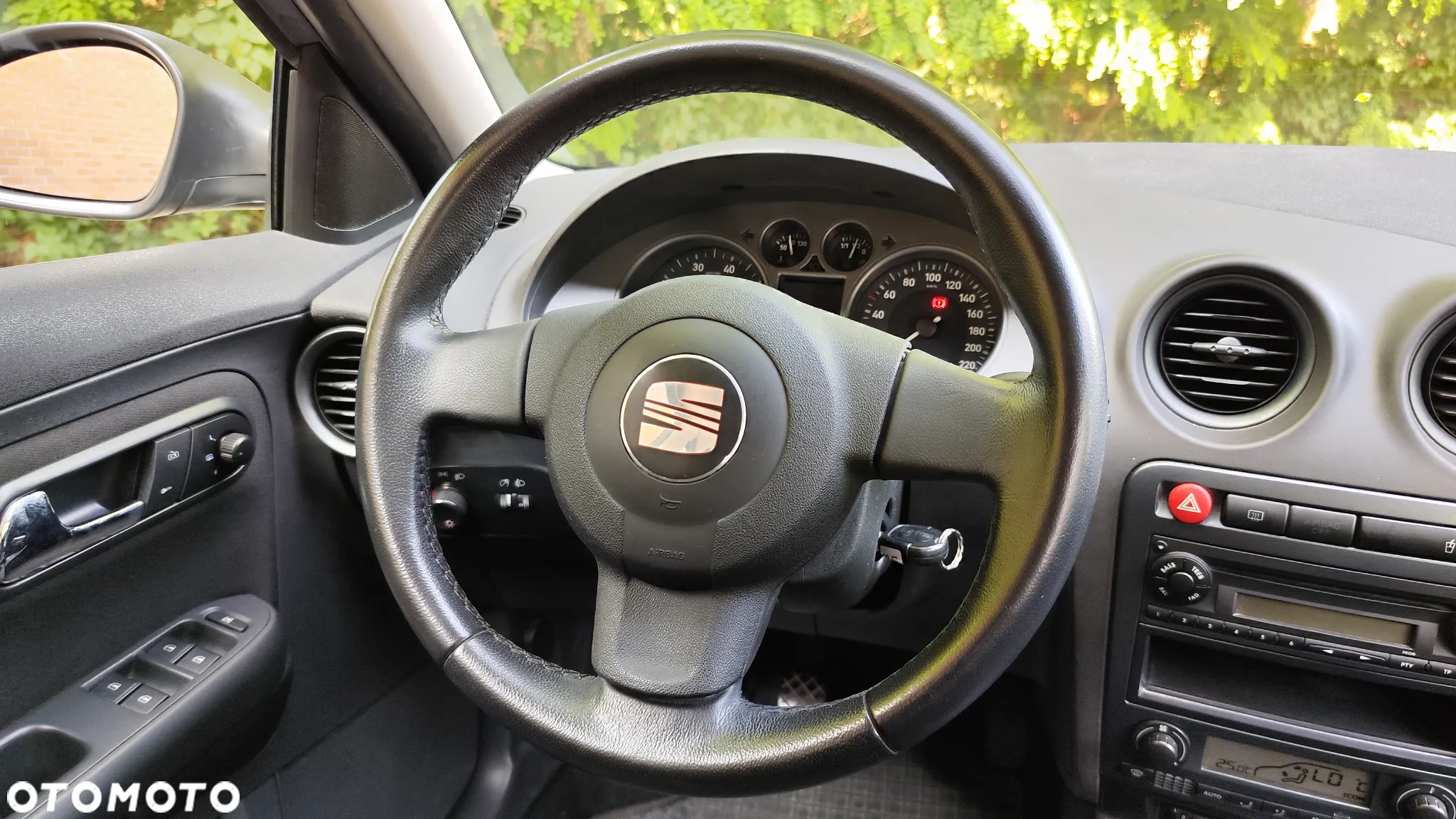 Seat Ibiza 1.4 16V Sport Edition - 25