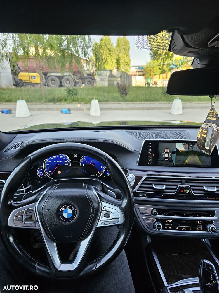 BMW Seria 7 730d xDrive - 14