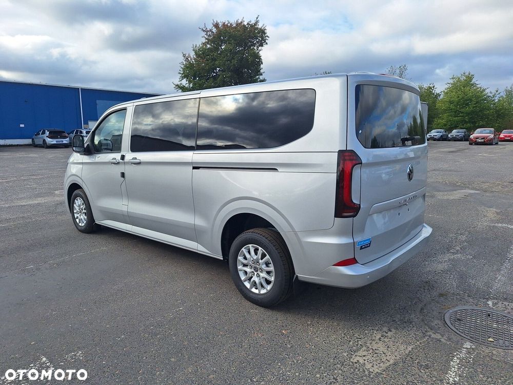 Volkswagen Caravelle - 11