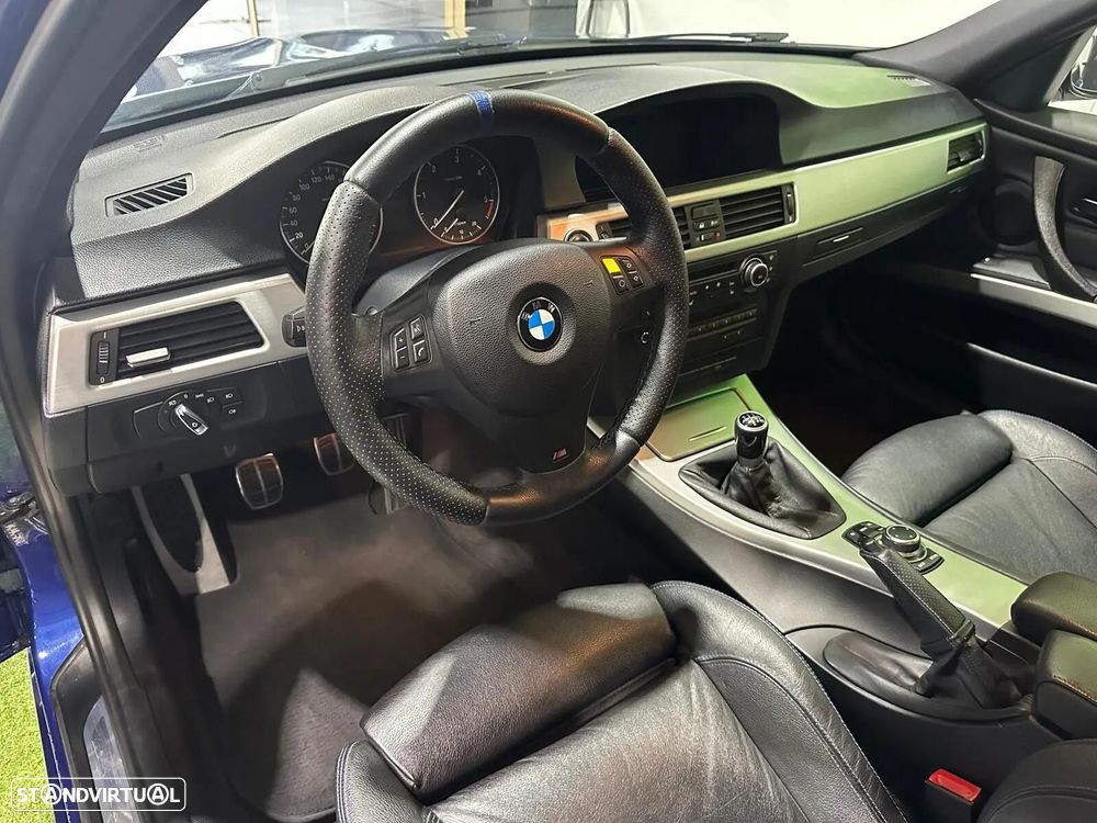 BMW 318 d Pack M - 6