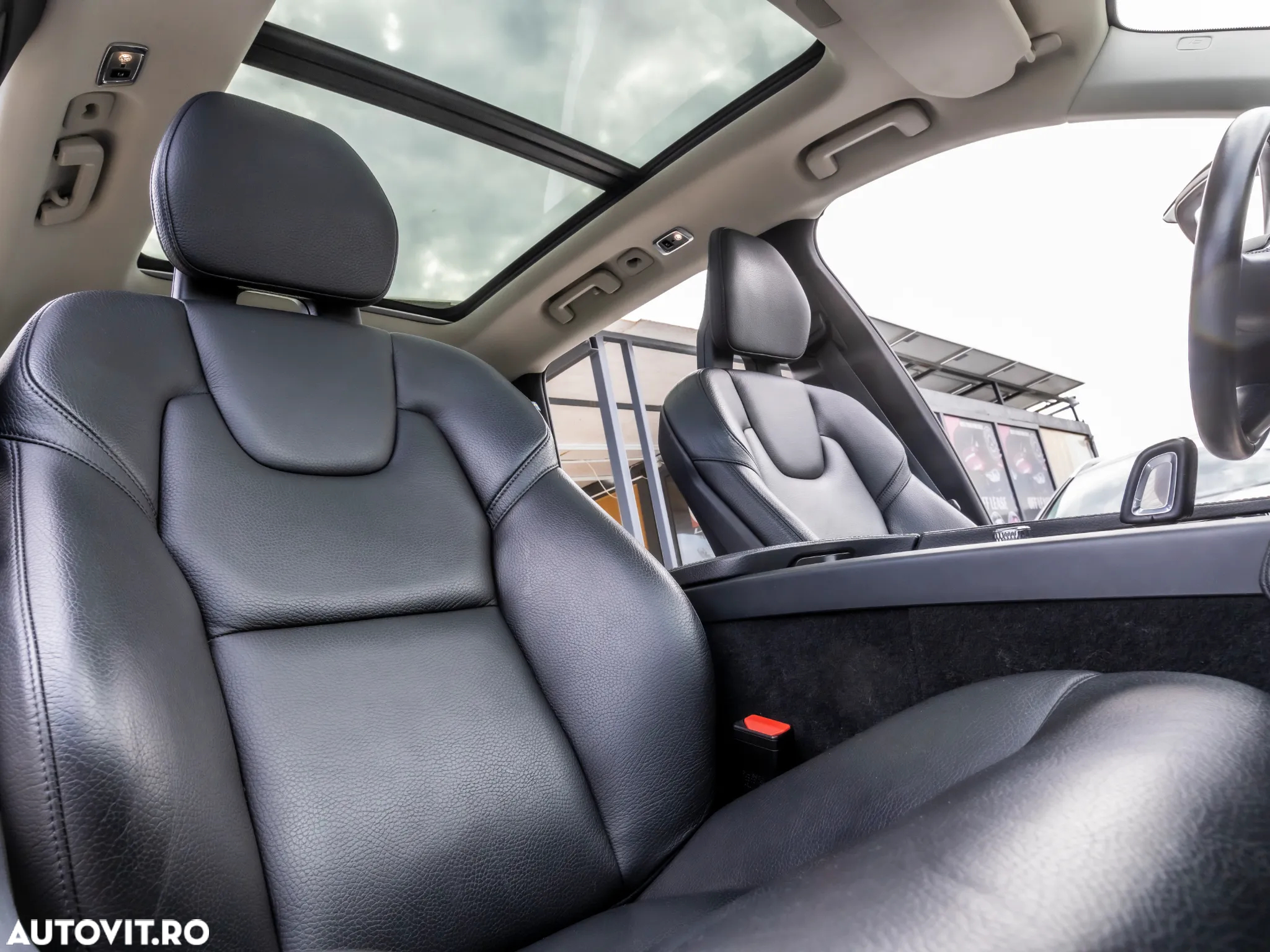 Volvo XC 90 T8 AWD Twin Engine Geartronic Momentum - 5