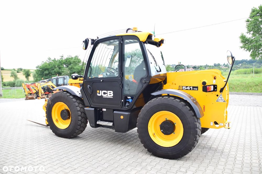 JCB 541-70 - 11