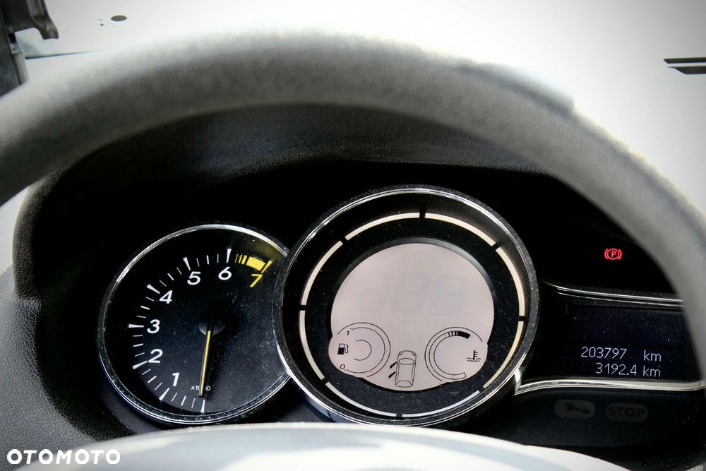 Renault Megane ENERGY TCe 115 Start & Stop Authentique - 4