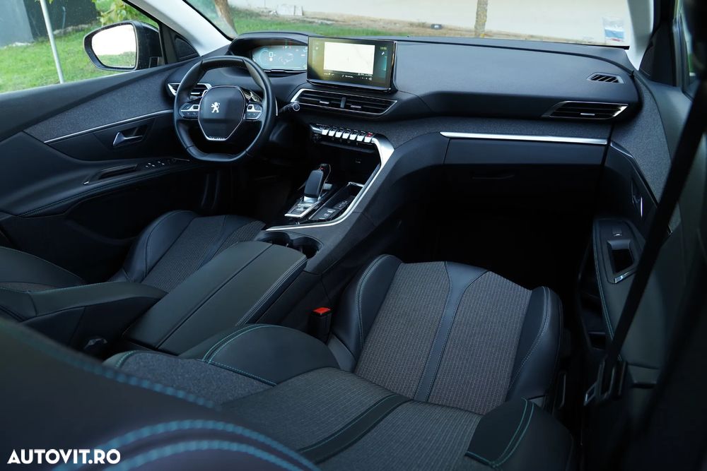 Peugeot 3008 Plug-In Hybrid 225 e-EAT8 Allure Pack - 10