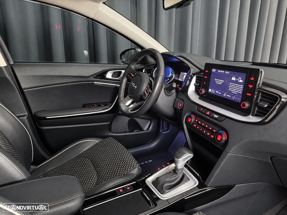 Kia XCeed 1.6 GDi PHEV Drive - 16