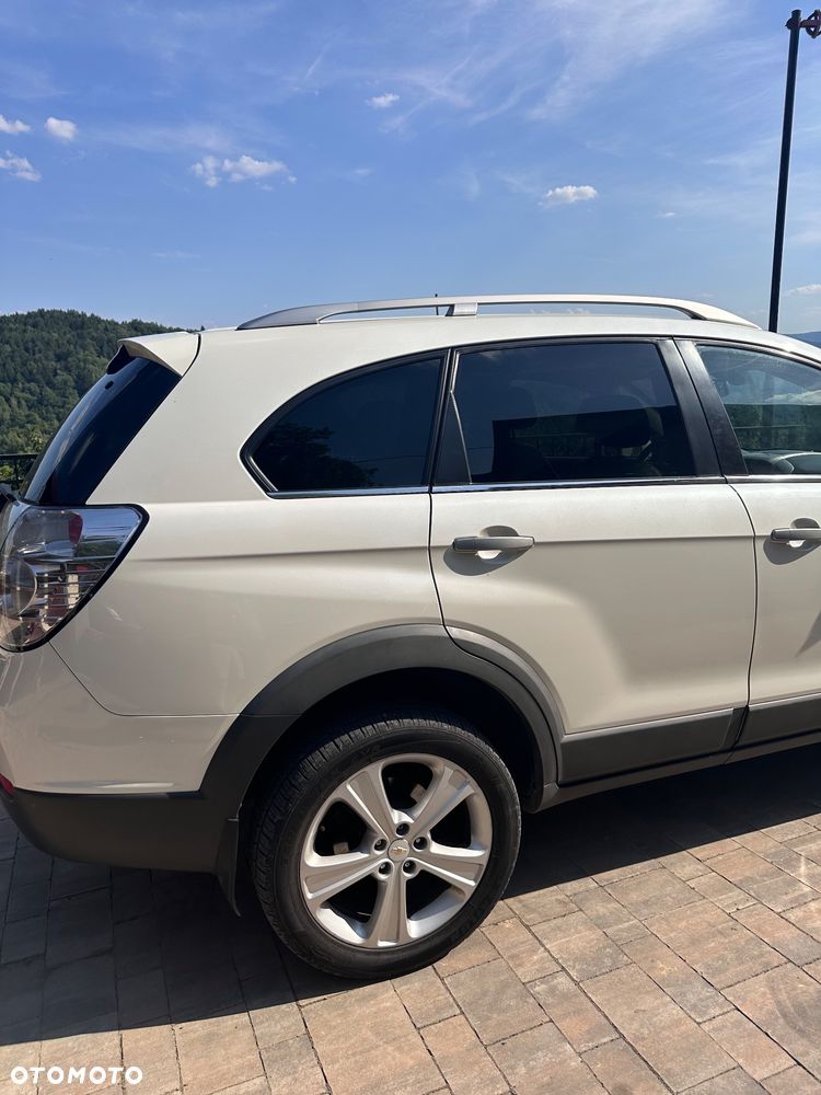 Chevrolet Captiva 2.2 D LTZ - 19