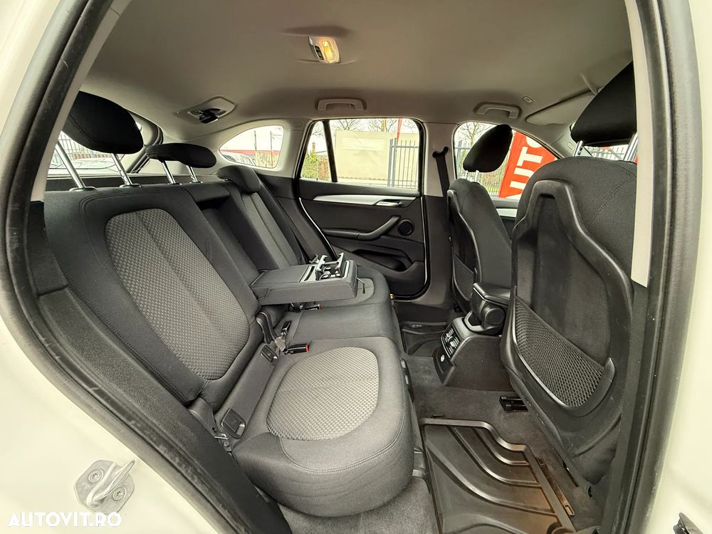 BMW X1 sDrive18d Aut. Sport Line - 8